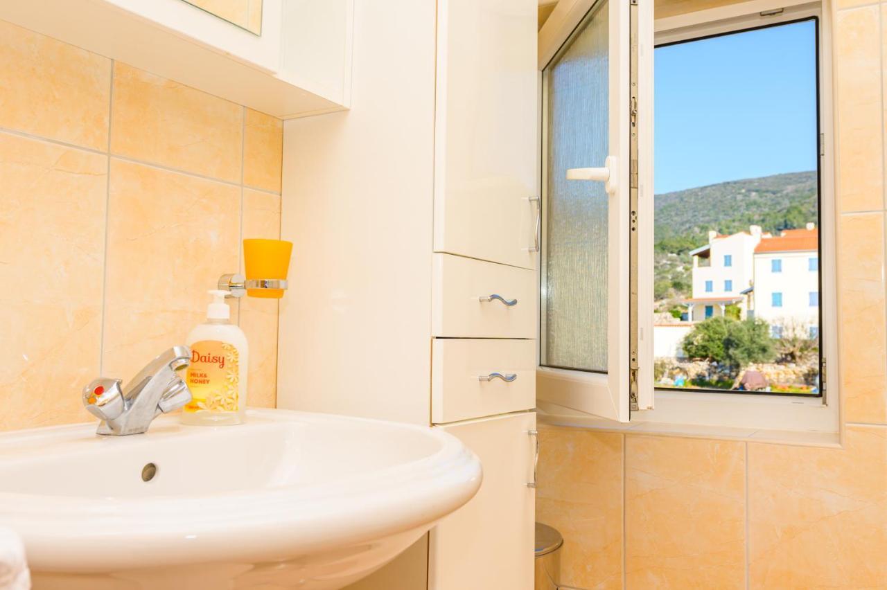Apartment Chiara Martinscica Luaran gambar