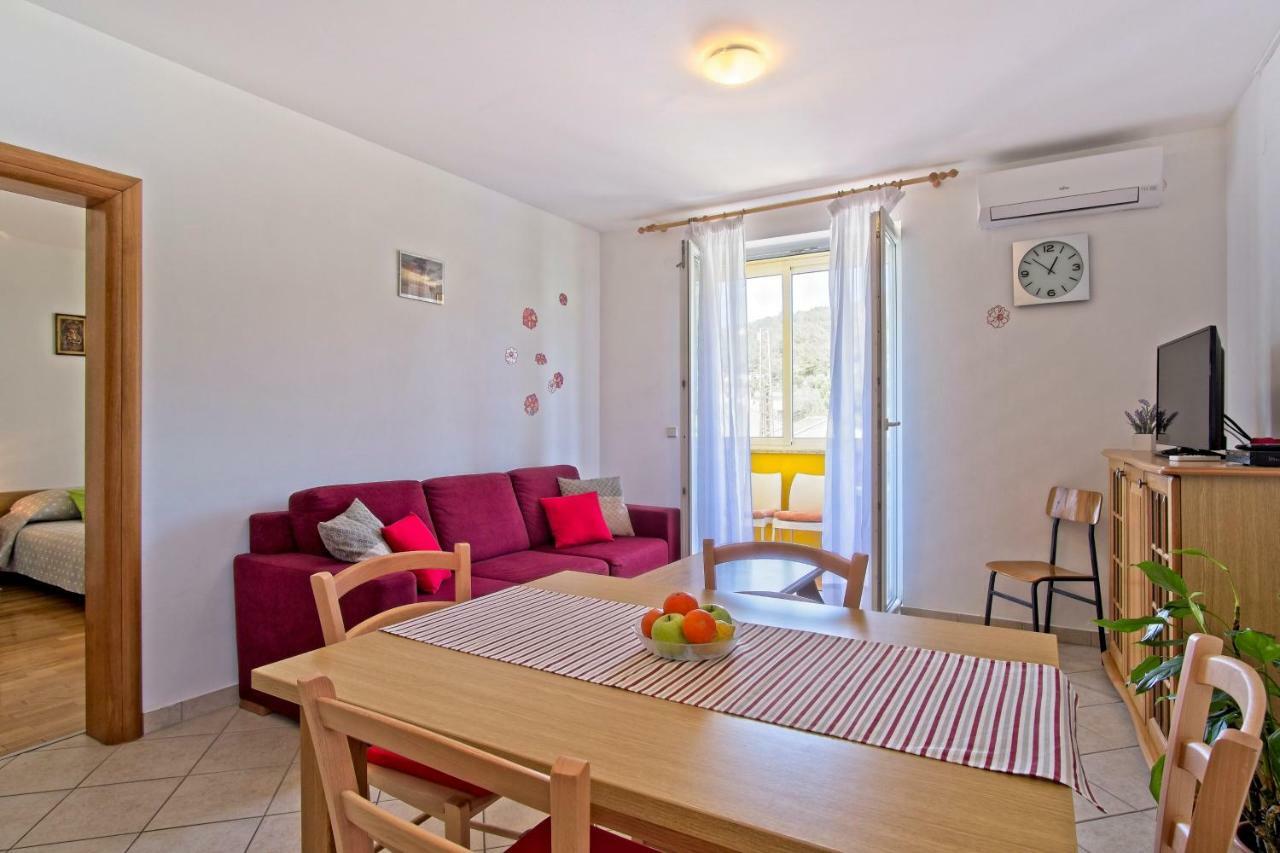 Apartment Chiara Martinscica Luaran gambar