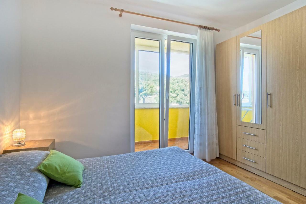 Apartment Chiara Martinscica Luaran gambar