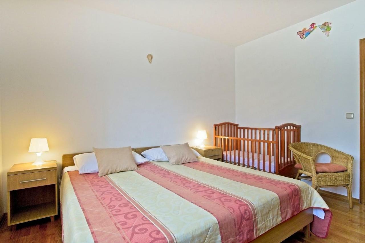 Apartment Chiara Martinscica Luaran gambar