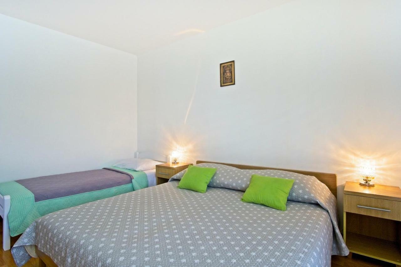 Apartment Chiara Martinscica Luaran gambar