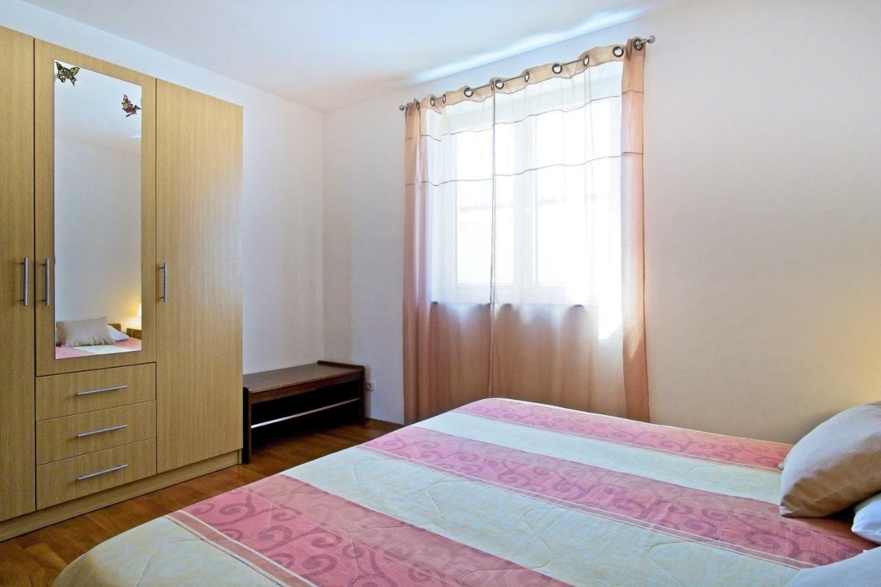 Apartment Chiara Martinscica Luaran gambar