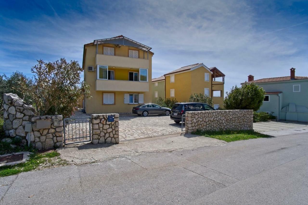Apartment Chiara Martinscica Luaran gambar
